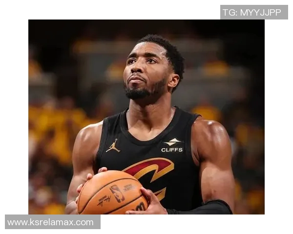 球迷炸锅：米切尔这一行为引热议！